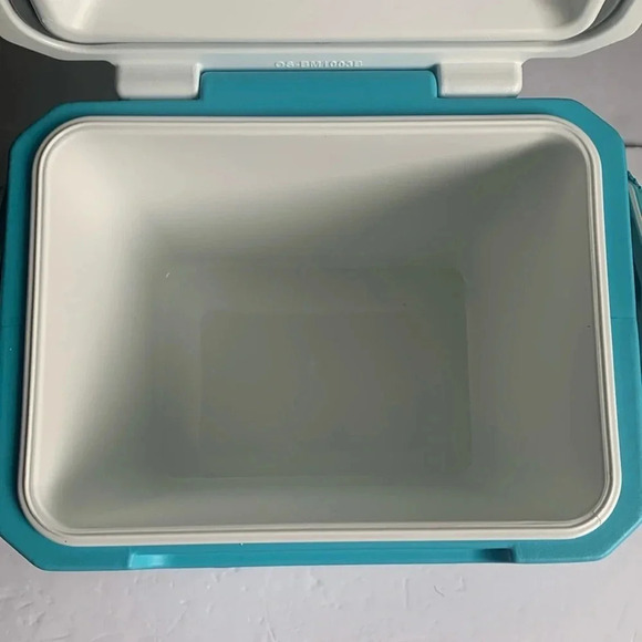 Igloo Crossbody Cooler 11 Qt Tag Along Turquoise New - Picture 8 of 9